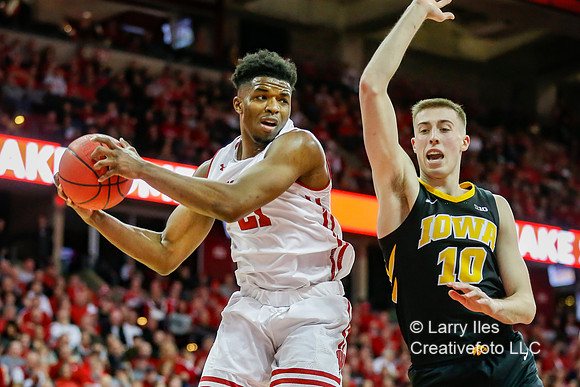 DKI190307018_IOWA_at_WIS