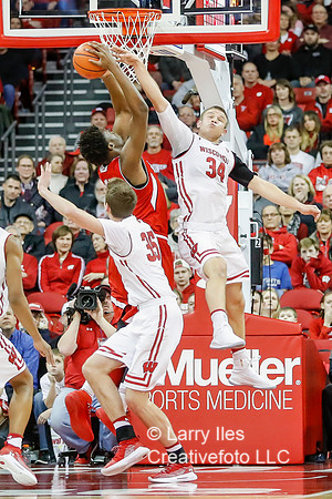 DKI180129019_Wisconsin_Nebraska
