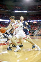DKI171112008_Wisconsin_Yale