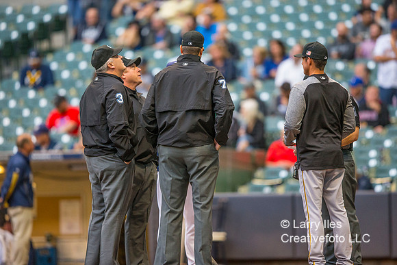 DKI17091112_Pirates_vs_Brewers