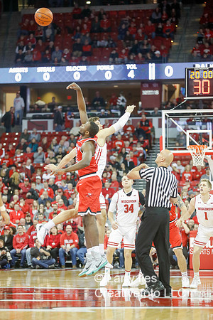 DKI171213010_Wisconsin_Western_Kentucky