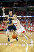 DKI171112004_Wisconsin_Yale