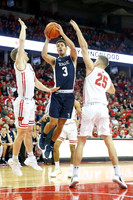 DKI171112012_Wisconsin_Yale