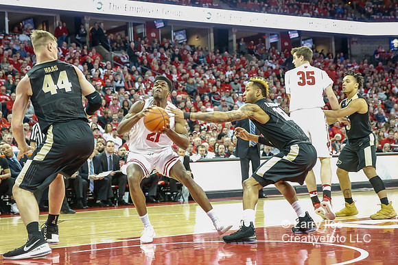 DKI180215004_Wisconsin_Purdue