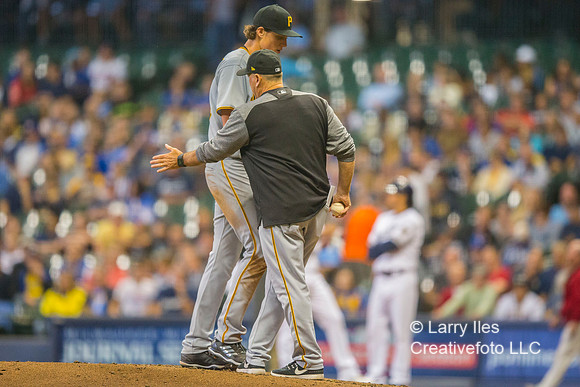 DKI17091307_Pirates_vs_Brewers_Game_3