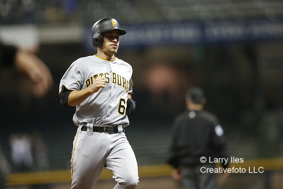 DKI17091312_Pirates_vs_Brewers_Game_3