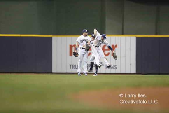 DKI17091313_Pirates_vs_Brewers_Game_3