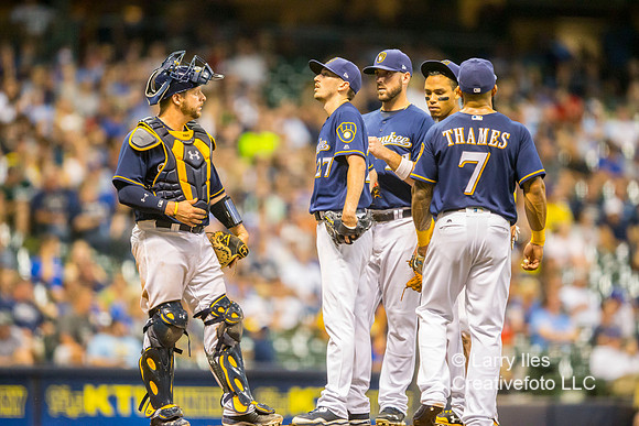 DKI17092613_Brewers_Reds