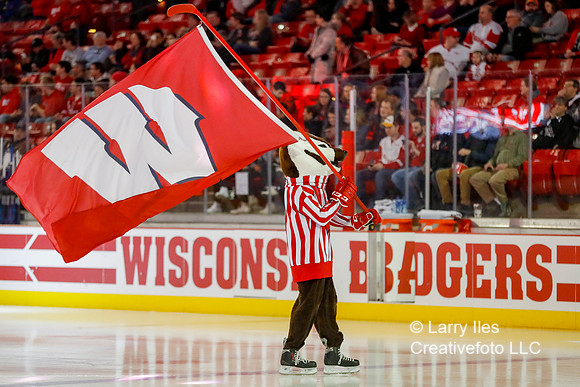DKI180126004_Wisconsin_Penn_State
