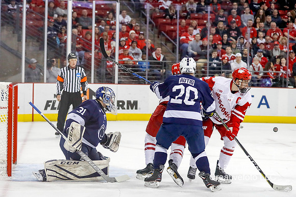 DKI180126013_Wisconsin_Penn_State