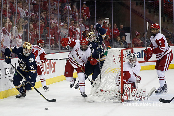 DKI171208013_Wisconsin_Notre_Dame
