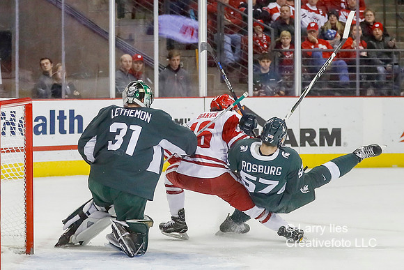 DKI180112012_Wisconsin_Michigan_State