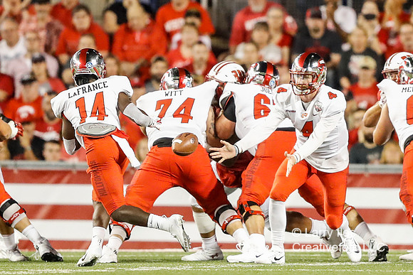 DKI180831016_WKU_at_Wisc_Football