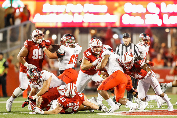 DKI180831015_WKU_at_Wisc_Football