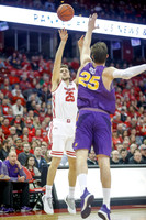 DKI171101010_Wisconsin_Northern_Iowa