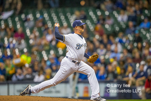 DKI17091105_Pirates_vs_Brewers