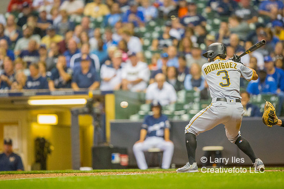 DKI17091219_Pirates_vs_Brewers