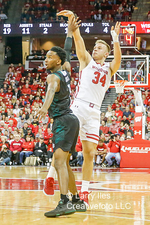 DKI191121007_UW_vs_UWGB