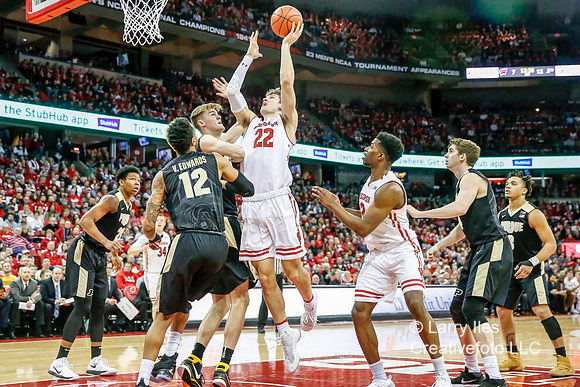 DKI180215005_Wisconsin_Purdue