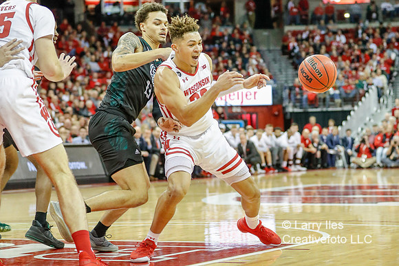 DKI191121010_UW_vs_UWGB