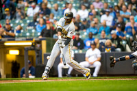 DKI17091119_Pirates_vs_Brewers