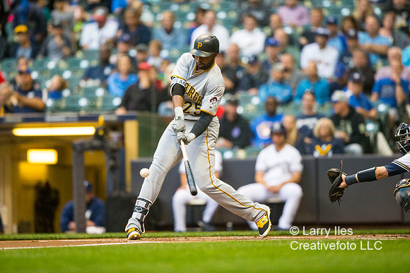 DKI17091119_Pirates_vs_Brewers