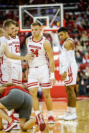 DKI191121008_UW_vs_UWGB