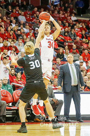 DKI191121004_UW_vs_UWGB