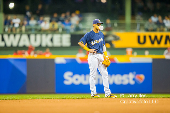 DKI17092719_Brewers_Reds