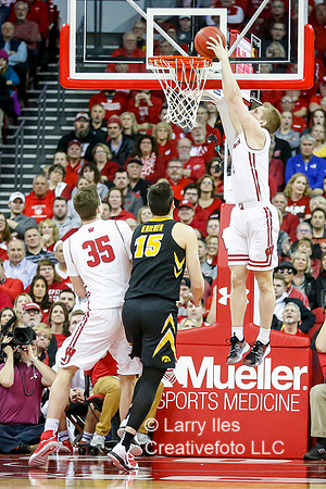 DKI190307015_IOWA_at_WIS