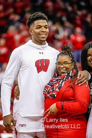 DKI190307002_IOWA_at_WIS