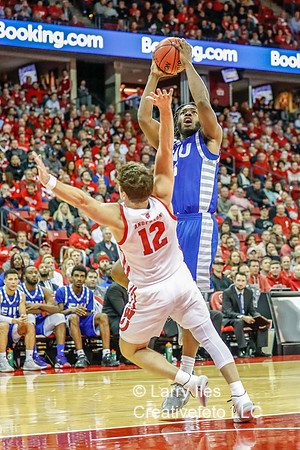DKI191108016_UW_vs_EIU