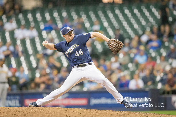 DKI17091221_Pirates_vs_Brewers